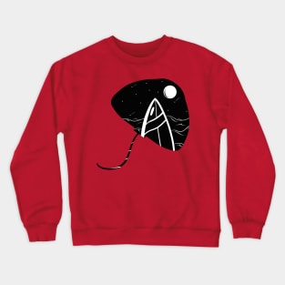 Cool Stingray Silhouette - Surfboard in the Ocean Crewneck Sweatshirt